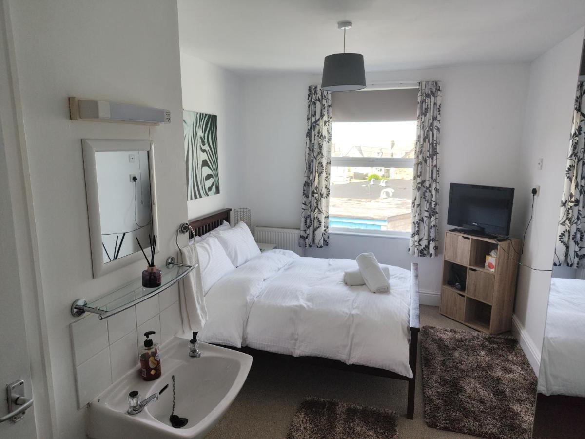 Styles & White Stays - Central Newquay Newquay  Bagian luar foto